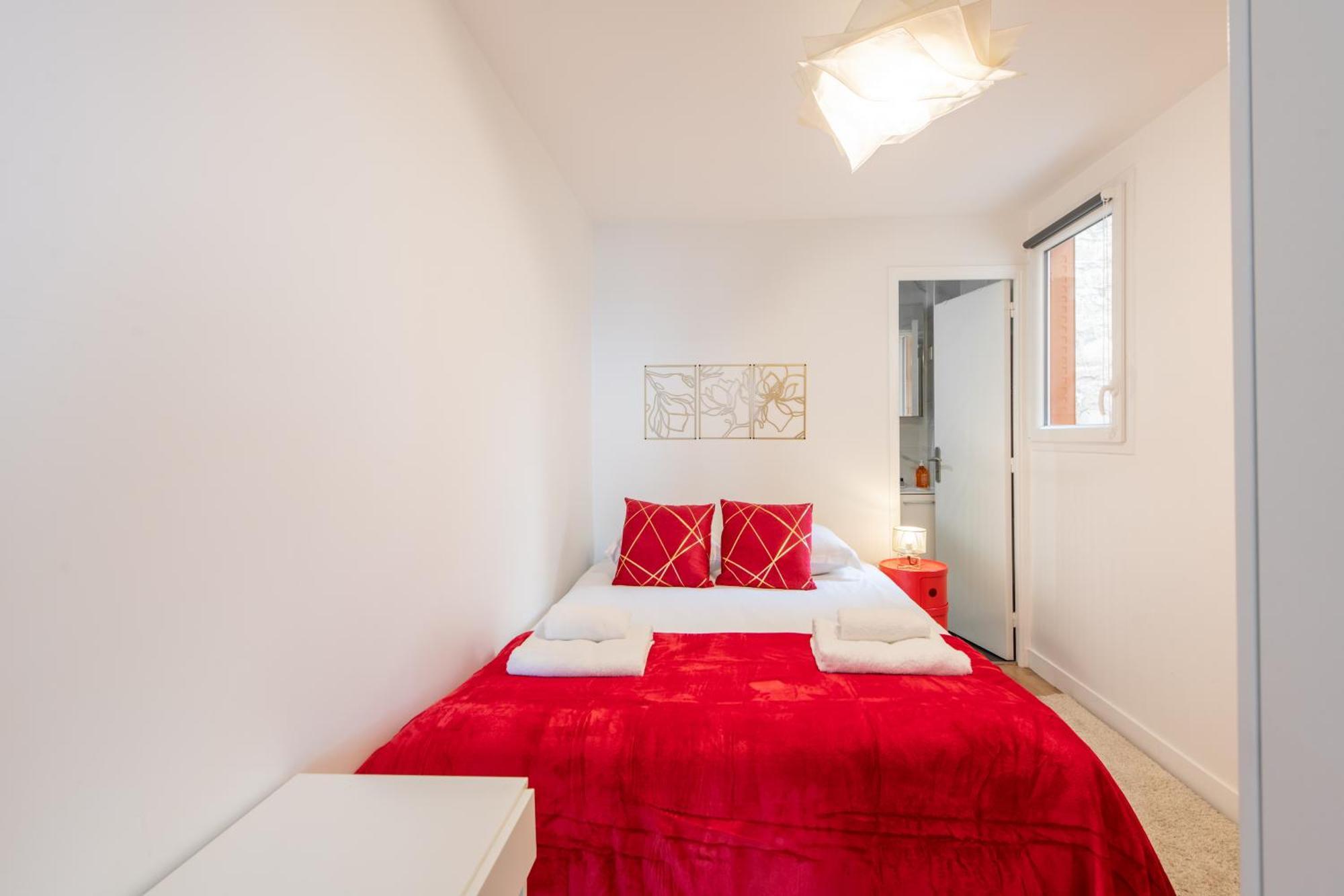 Spacious And Bright 2-Bedroom Large Apartment Very Close To Paris - Near Metro Boulogne-Billancourt Bagian luar foto