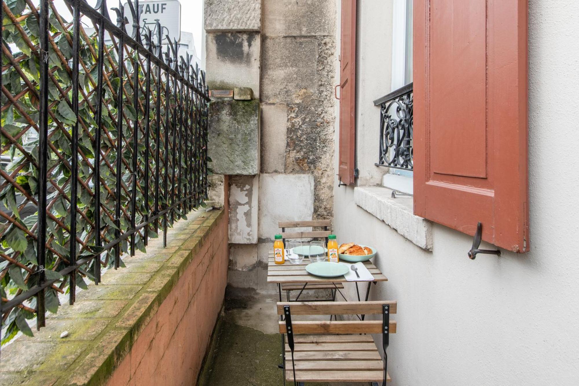 Spacious And Bright 2-Bedroom Large Apartment Very Close To Paris - Near Metro Boulogne-Billancourt Bagian luar foto